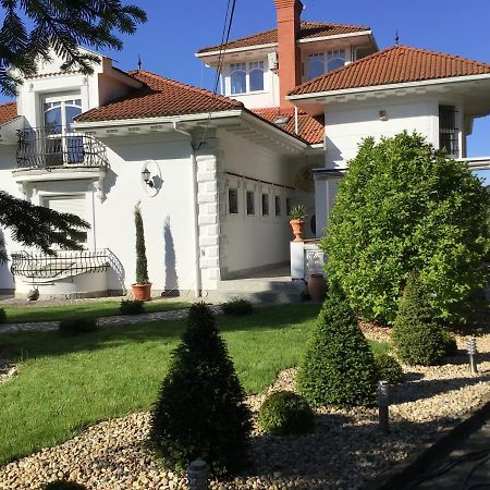 3 Bedroom Private Floor In Luxury Mansion Budapest Exterior foto