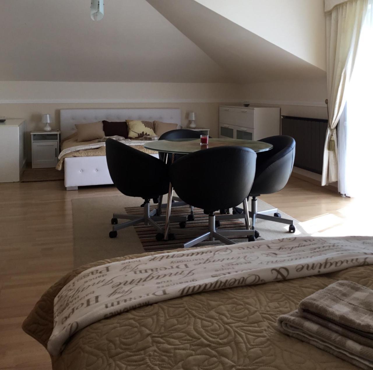 3 Bedroom Private Floor In Luxury Mansion Budapest Exterior foto